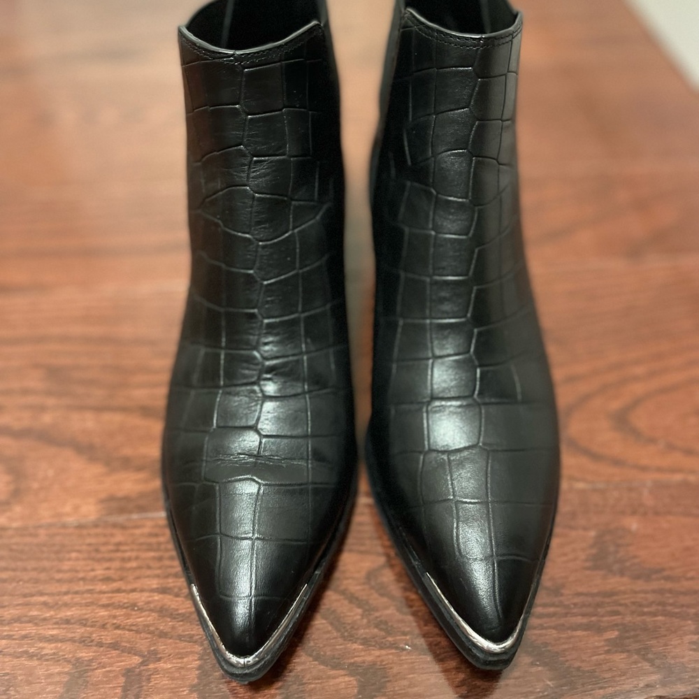 Marc Fisher booties size 6.5